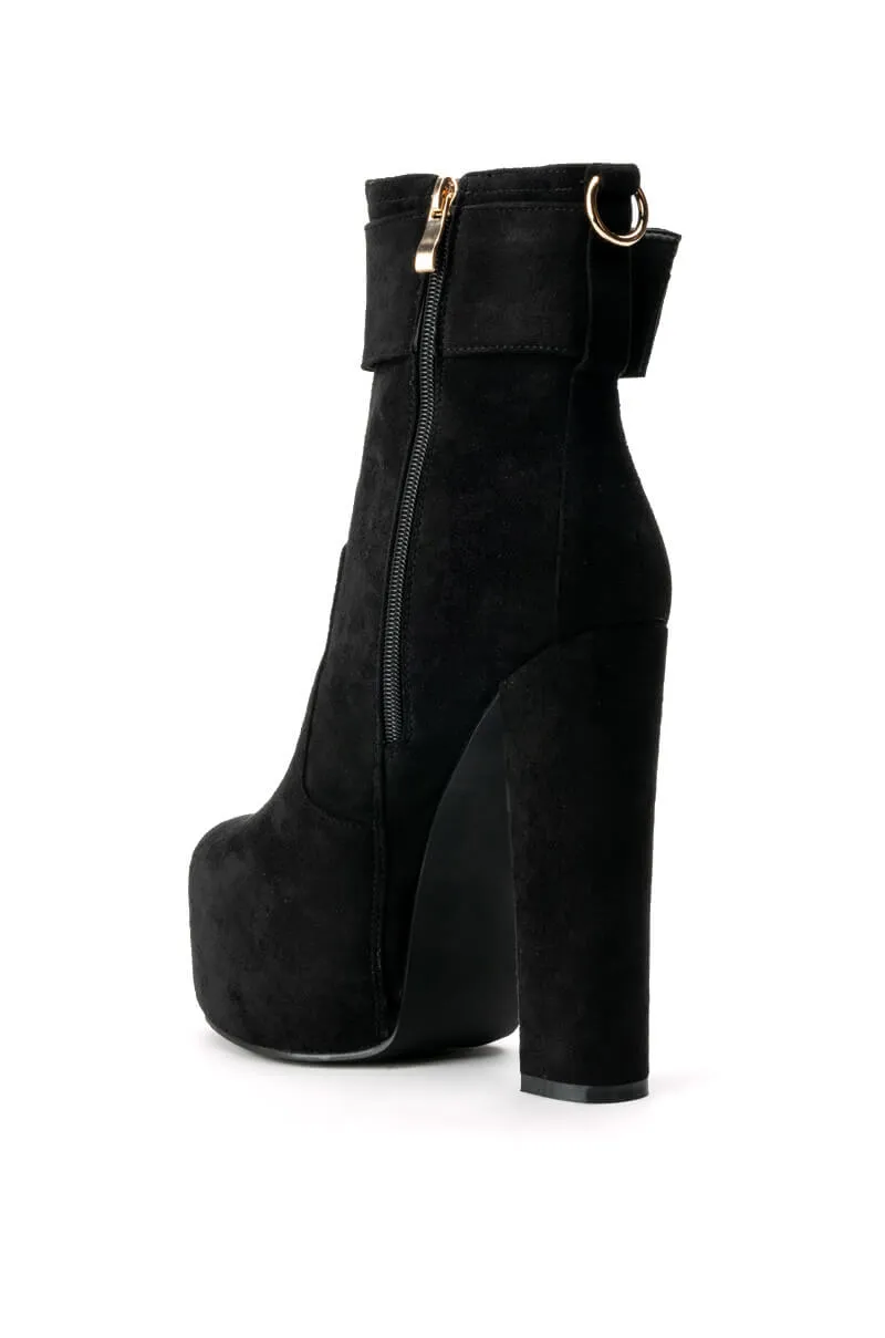 AZALEA WANG CHARMER CHUNKY PLATFORM BOOTIE IN BLACK