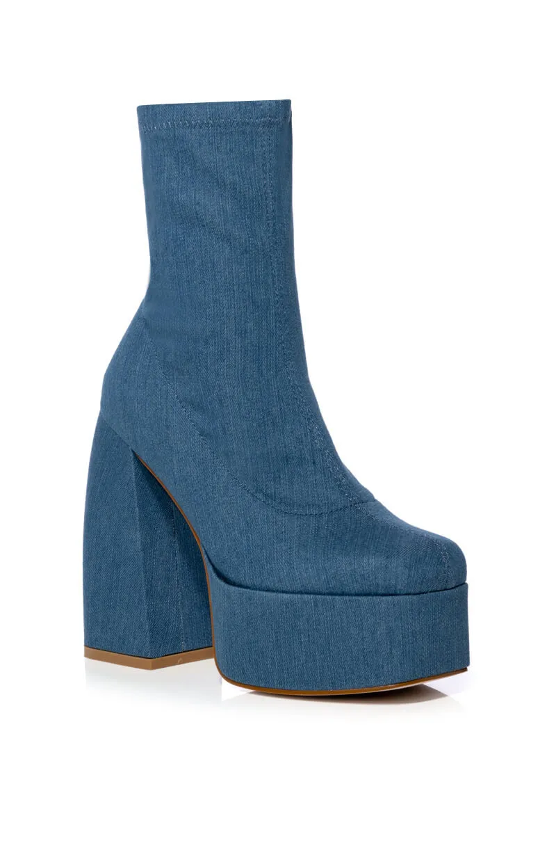 AZALEA WANG EVERLEIGH CHUNKY BOOTIE IN DENIM