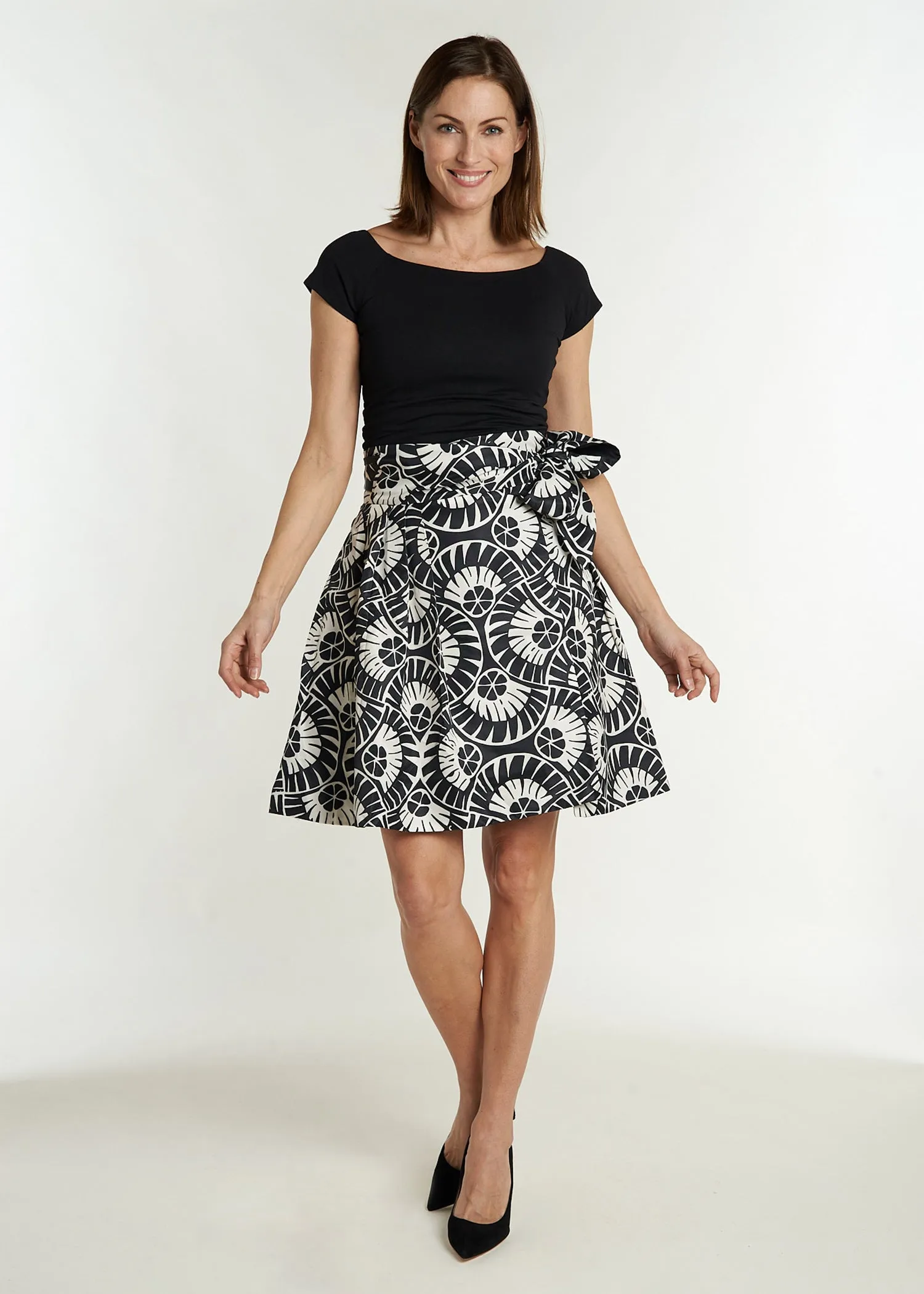 Carrie Wrap Skirt - Mesmer Black