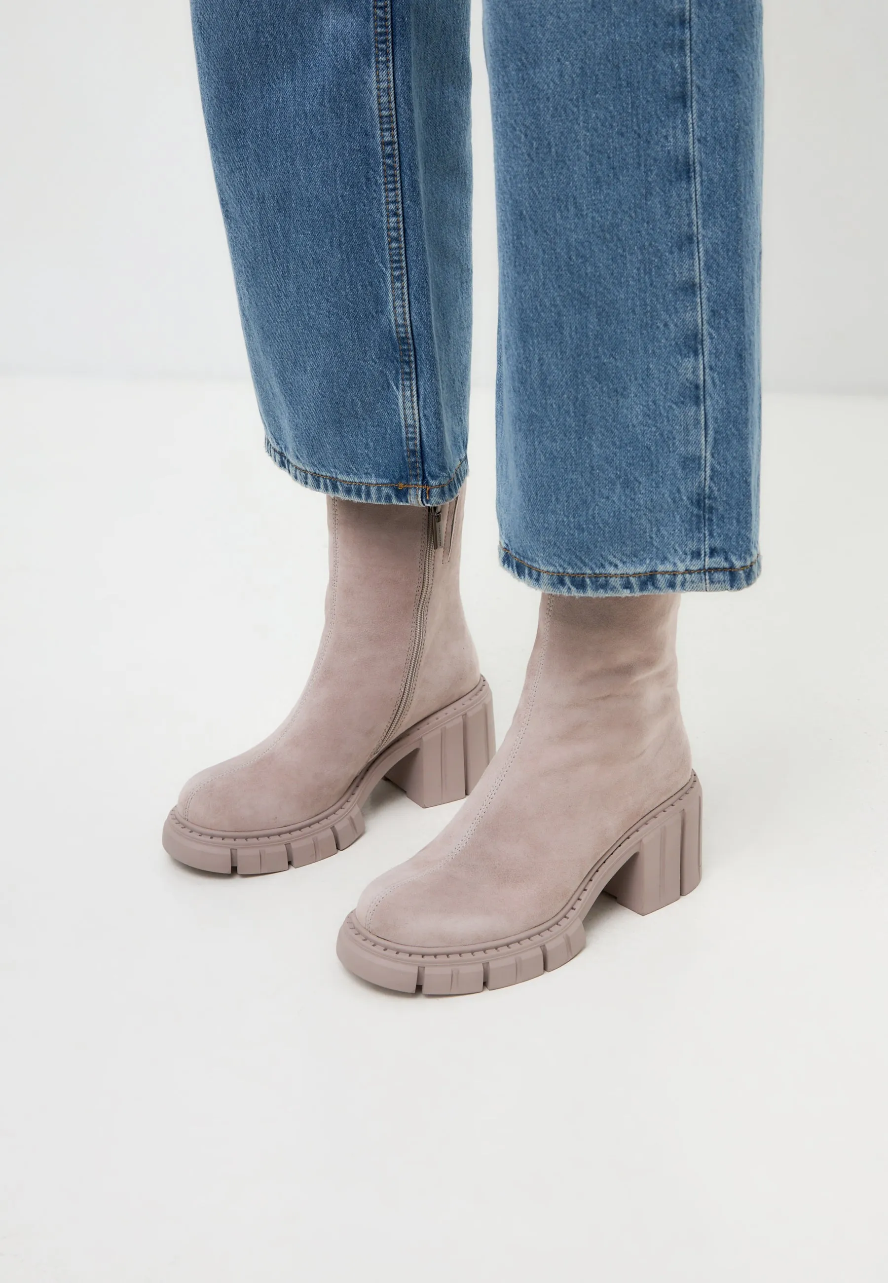 Dynamic Chunky Heel Boots Gio - Beige