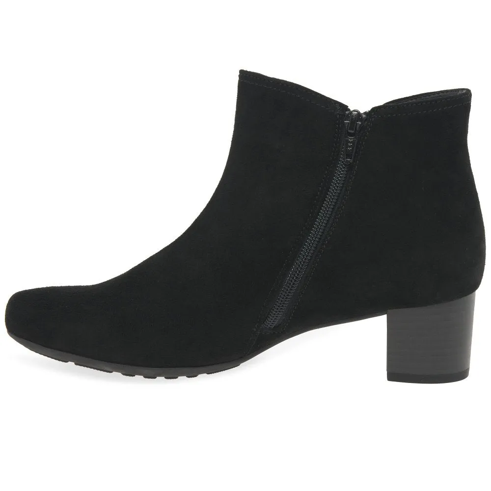 Gabor Keegan  52.827.47 Women's Ankle Boots - Black Suede