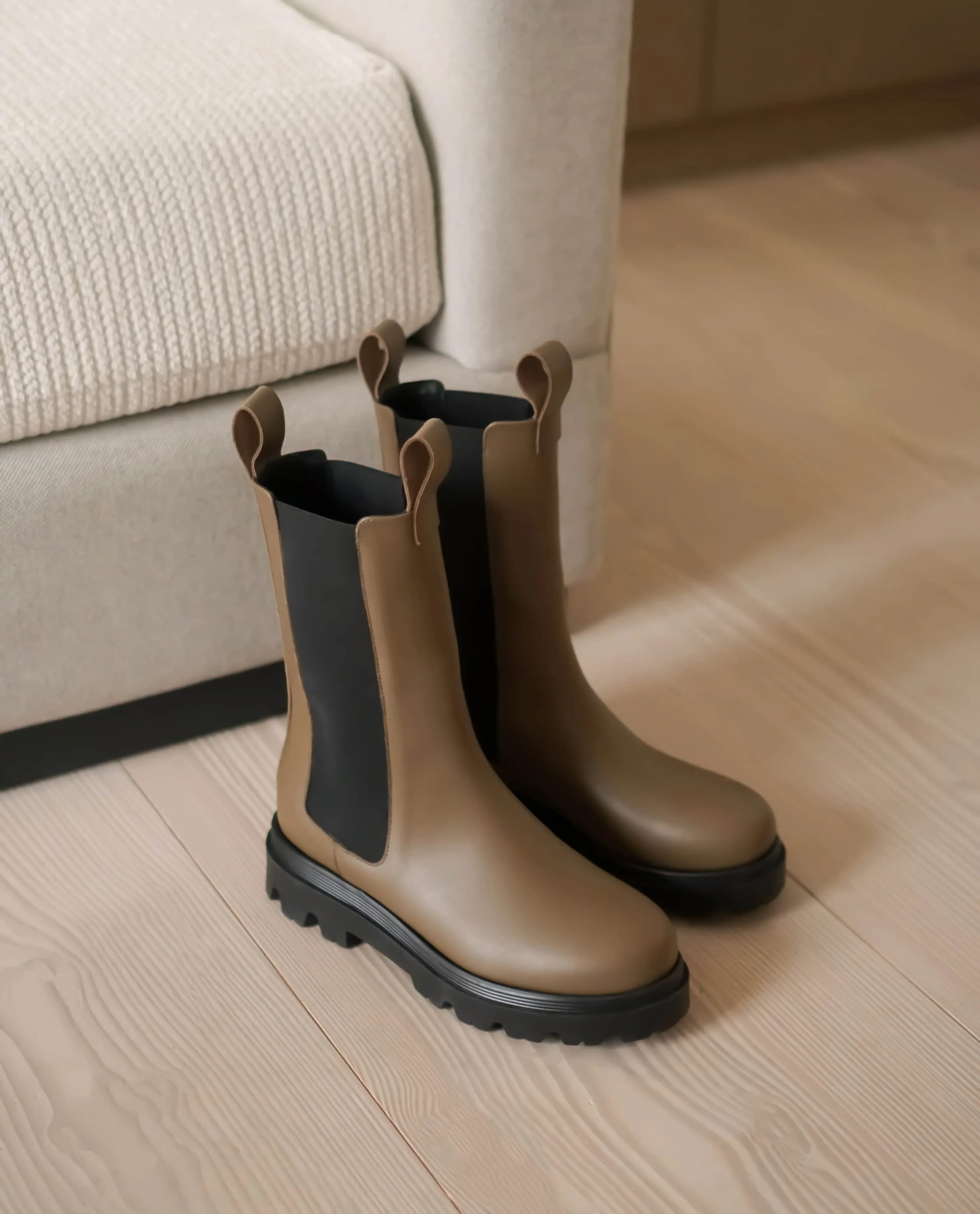 Lia Brown Leather Chelsea Boots