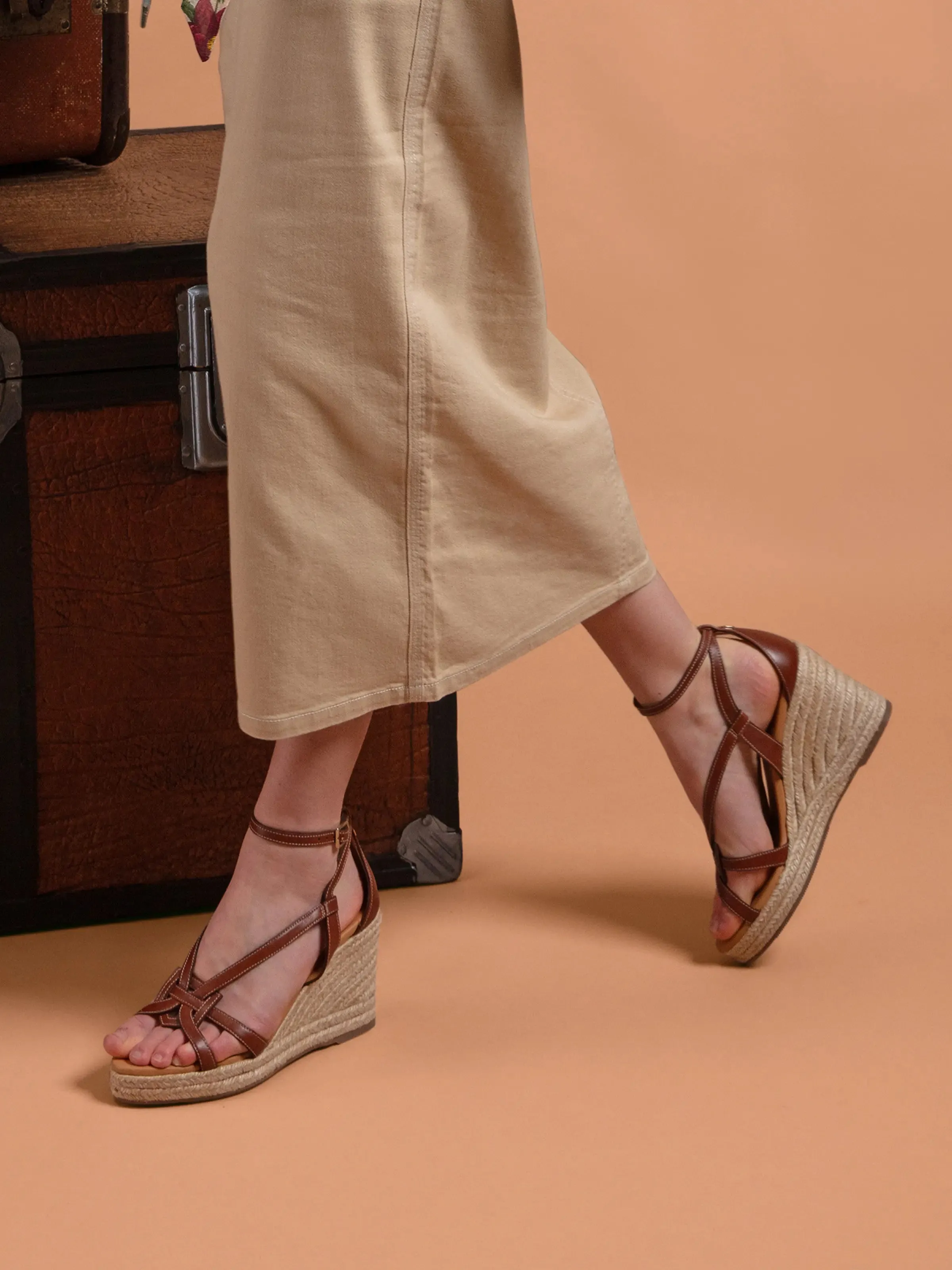 Rome Wedge - Tan