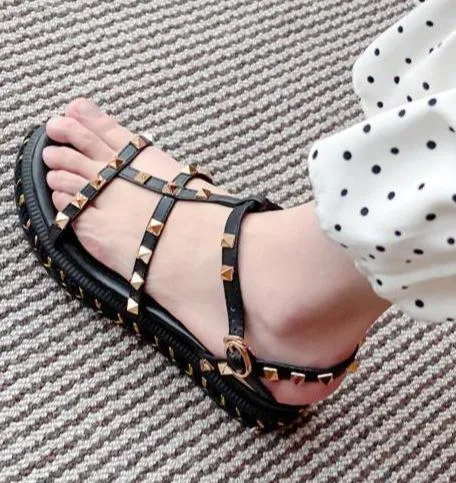 Women bohemian hollow studde strap thick sole wede sandals